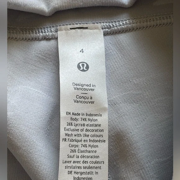 Lululemon Wunder Under Ribbed Biker Shorts  ~ Size 4 - Picture 7 of 9